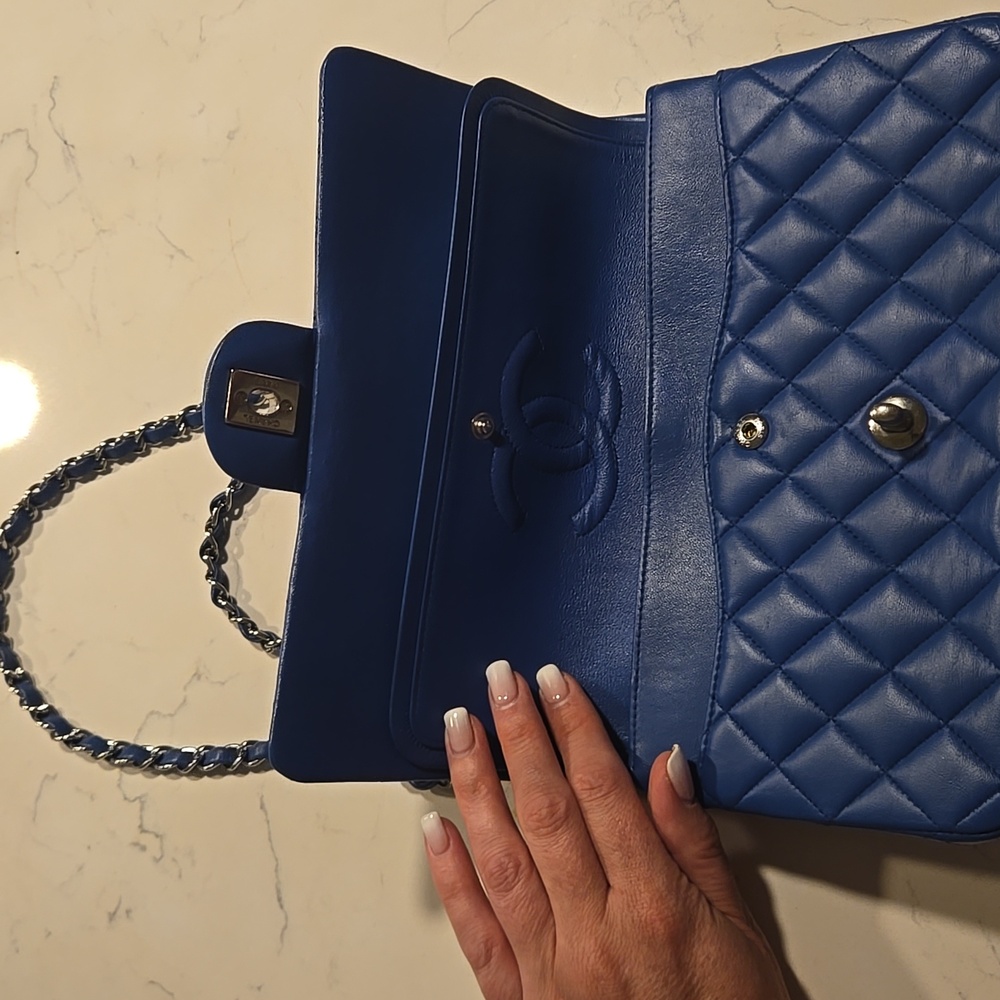 Authentic CHANEL Bag💙 - Picture 7 of 10